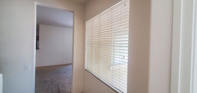 Building Photo - Stunning Condo with Attached Garage