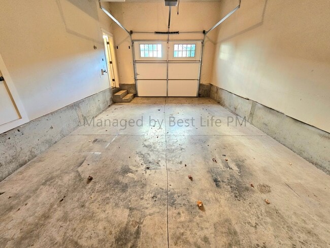 Building Photo - 9994 SE Old Town Ct