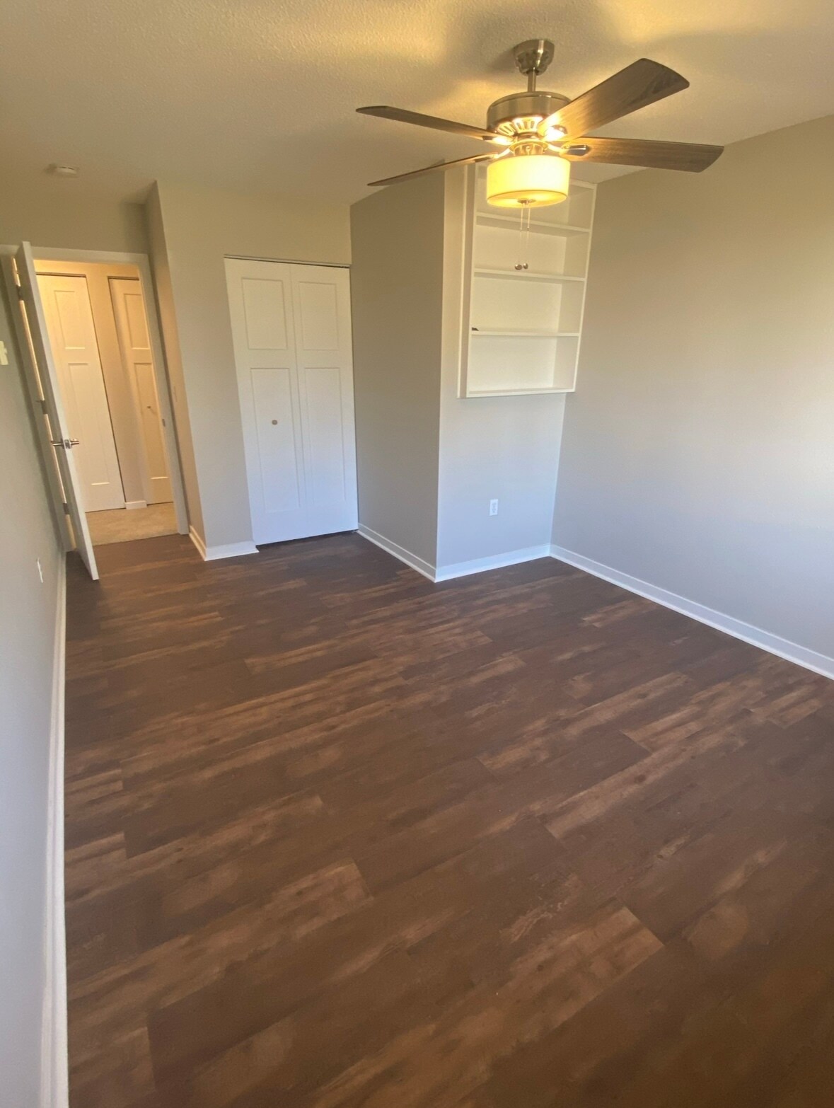 Building Photo - 740 W Village Rd