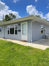 Building Photo - 1 Bed 1 Bath Apartment For Rent in TROY, MO