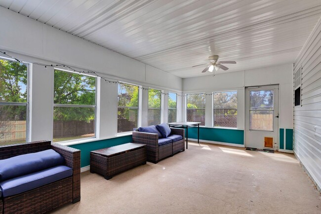 Building Photo - 3613 Burton Cir