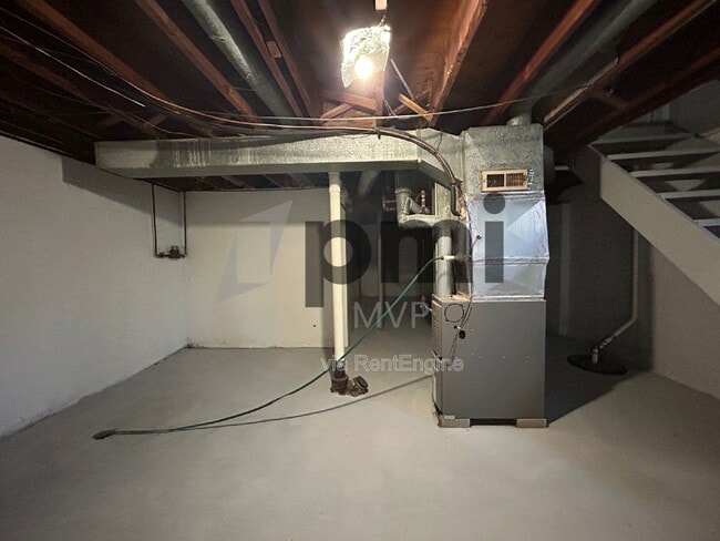 Building Photo - 3029 Rotunda Ct S