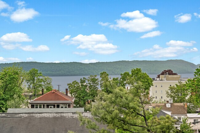 Building Photo - 56 S Highland Ave