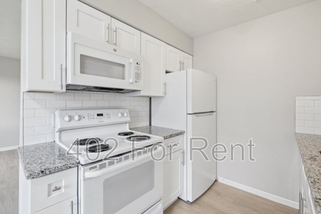 Building Photo - 8005 S 48th Ave