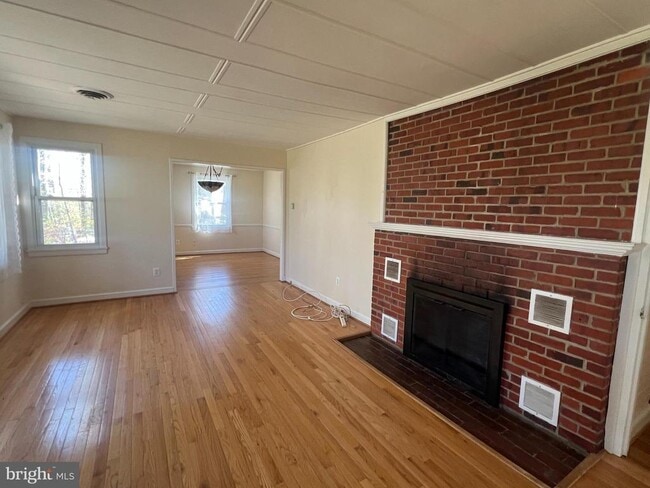 Building Photo - 4112 Elizabeth Ln