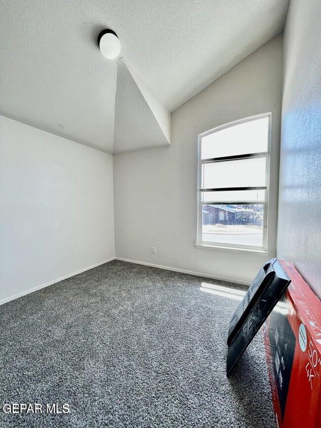 Building Photo - 12701 Francisco Paz Dr