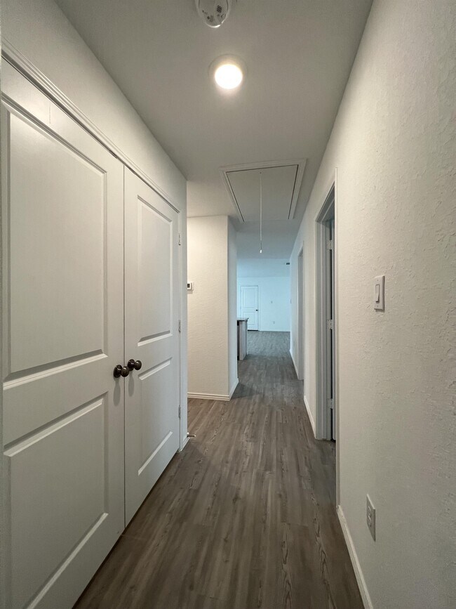 Building Photo - 13819 Llama Pl