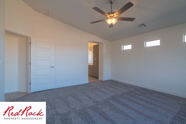 Building Photo - Incredible 3 Bedroom, 2 Bathroom Property ...