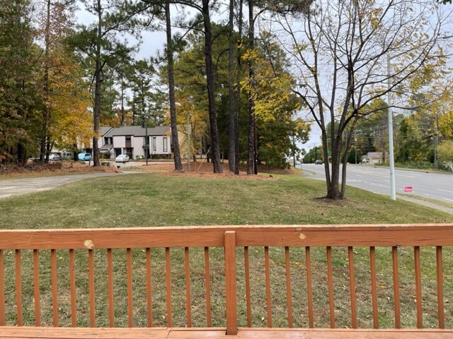 Building Photo - 2001 Peppertree St