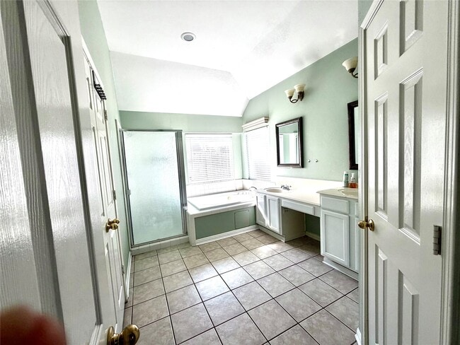 Building Photo - 1723 Wind Trace Cove