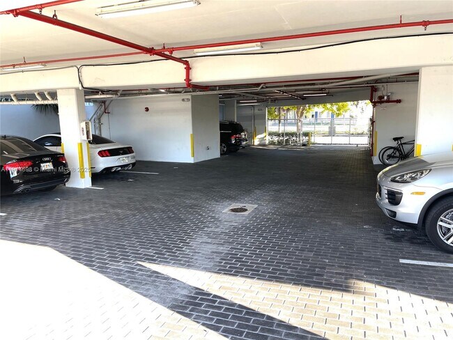 Building Photo - 7700 Tatum Waterway Dr