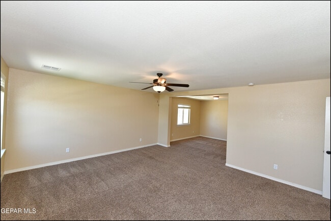 Building Photo - 14717 Tierra Escape Ave