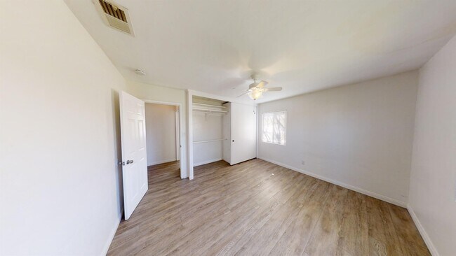 Building Photo - 5184 Ewing St