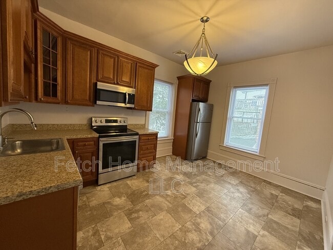 Building Photo - 125 E State St