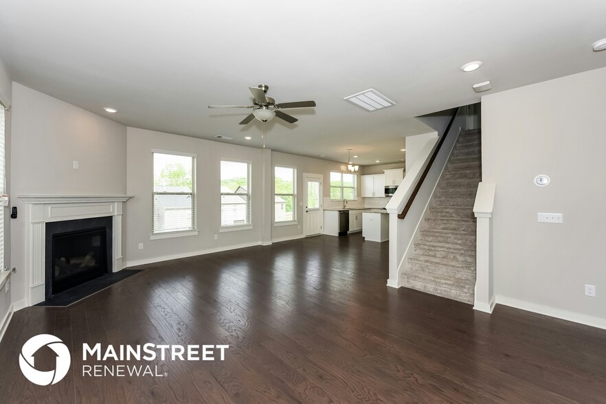 Building Photo - 389 Black Thorn Ln