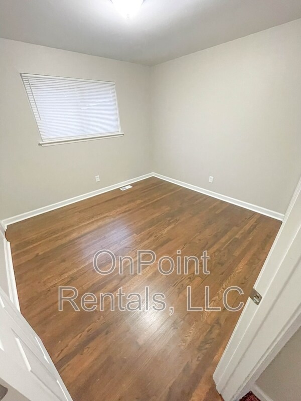Building Photo - 30816 Grandview Ave