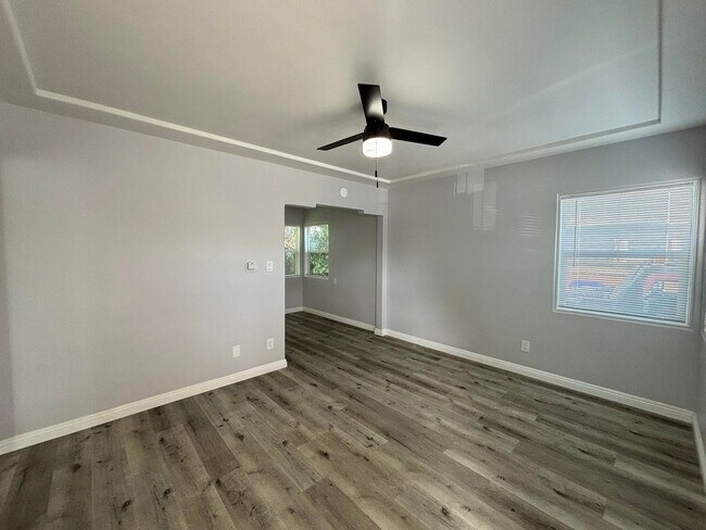 Building Photo - Beautifully renovated one bedroom home
