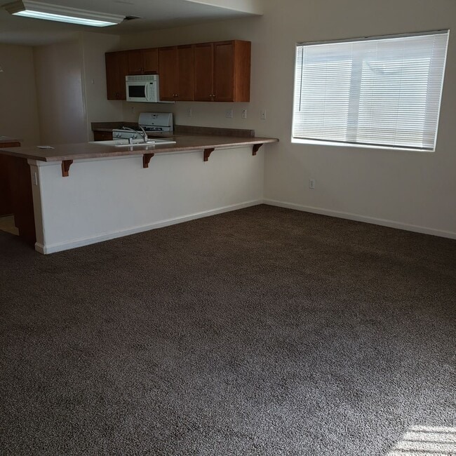 Building Photo - 11805 Holabird Ave