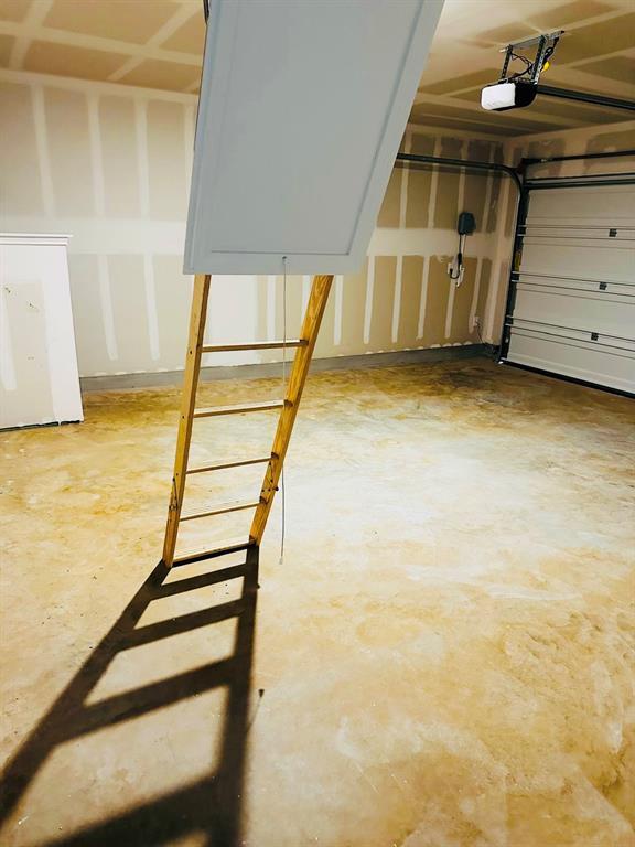 Building Photo - 204 Herald Dr