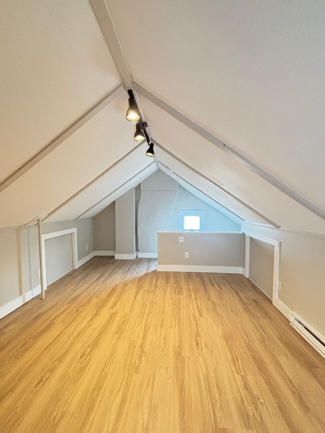 Building Photo - 20 W Union Blvd