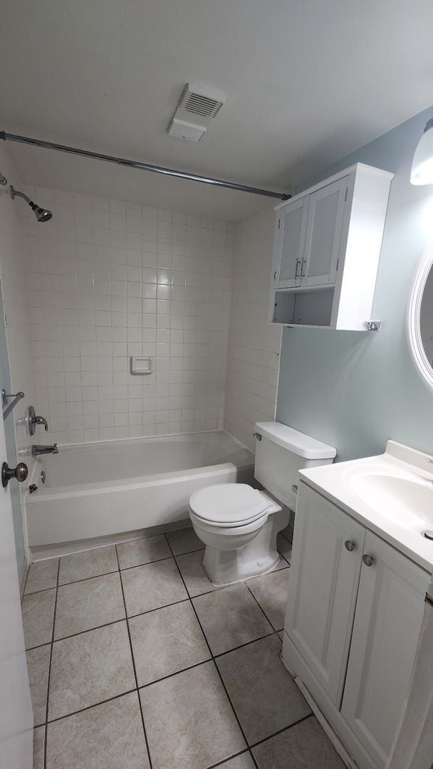 Building Photo - Conquistador 2 Bed 2 Bath - Just steps from the pool!