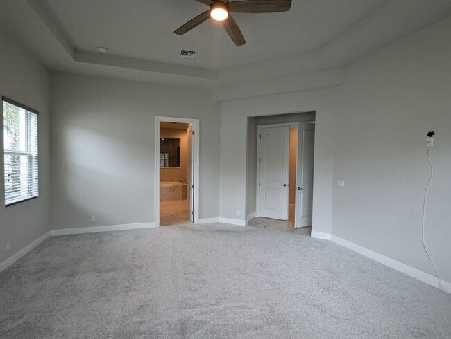 Building Photo - 9292 Crestview Cir