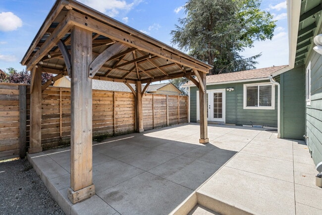 Building Photo - 510 Keene Dr