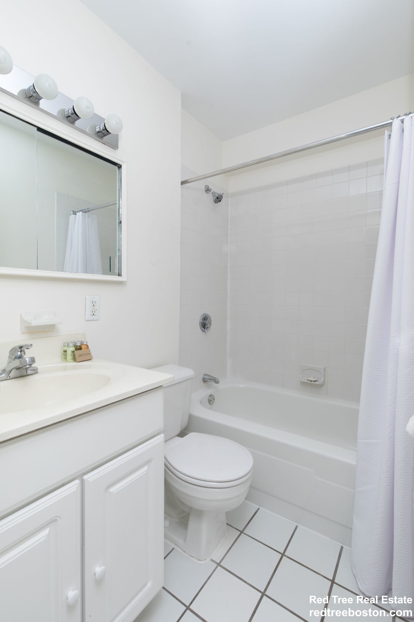 Building Photo - 175 Freeman St