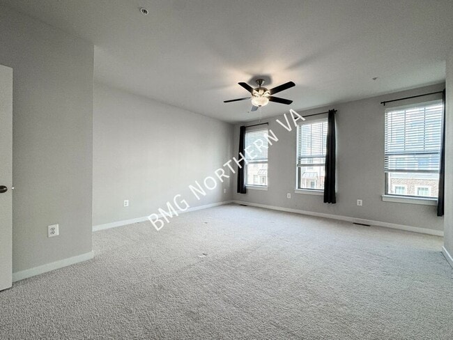 Building Photo - 206 Park Central Ter