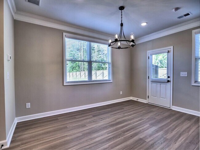 Building Photo - 3355 Verdi Ln