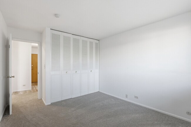 Building Photo - 1375 Rebecca Dr