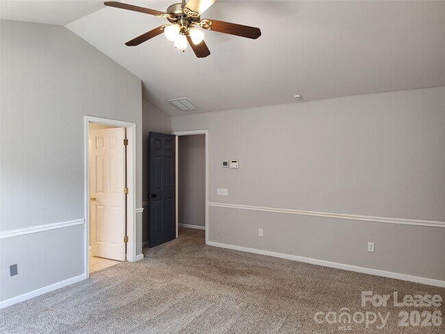 Building Photo - 4018 Manor House Dr