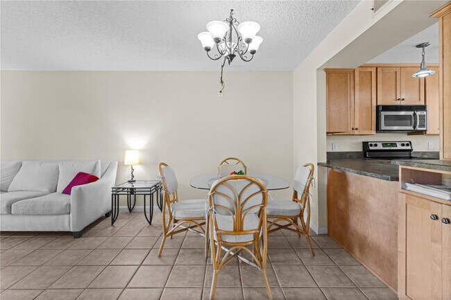 Building Photo - FULLY FURNISHED 2 BEDROOM, 2 BATH CONDO AVAILABLE NOW!