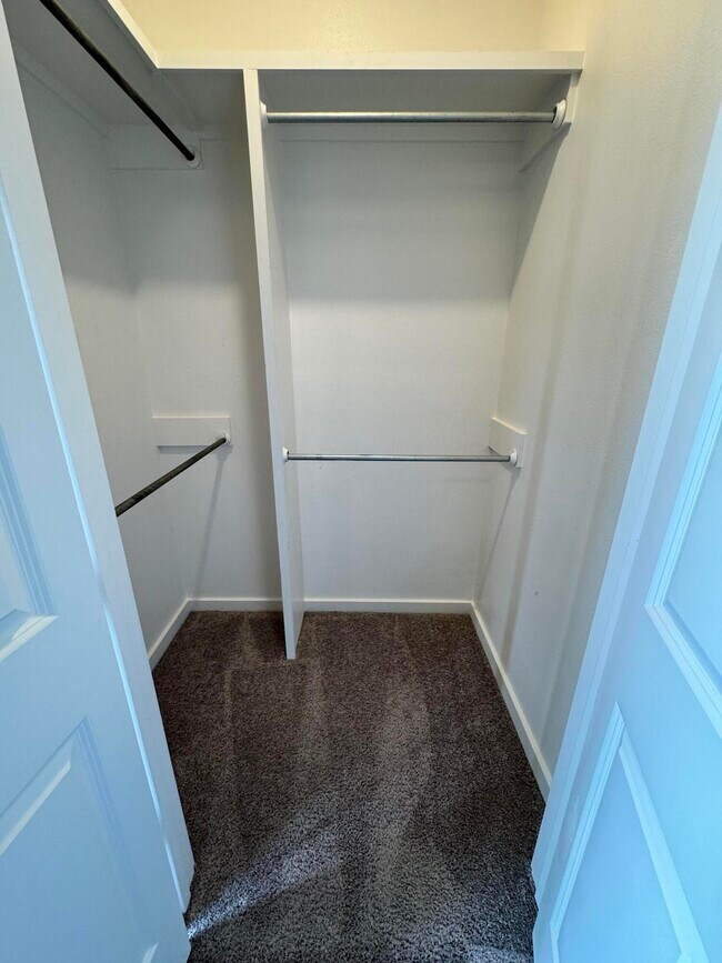 Building Photo - 23 Wilshire Blvd