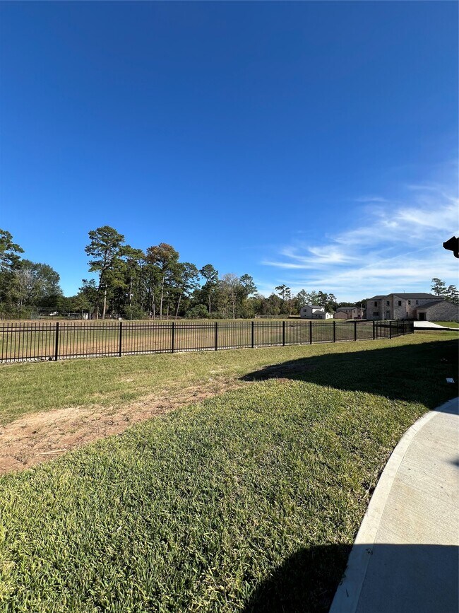 Building Photo - 2603 Piemonte Ave