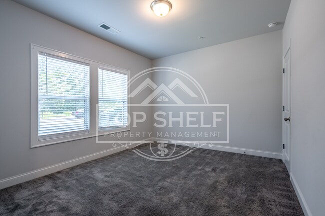 Building Photo - 312 Lincoln St