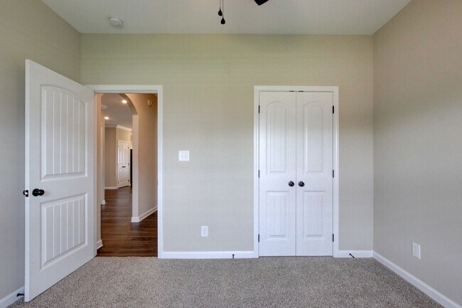Building Photo - 2547 Rafiki Dr