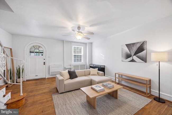Building Photo - 3323 Tilden St