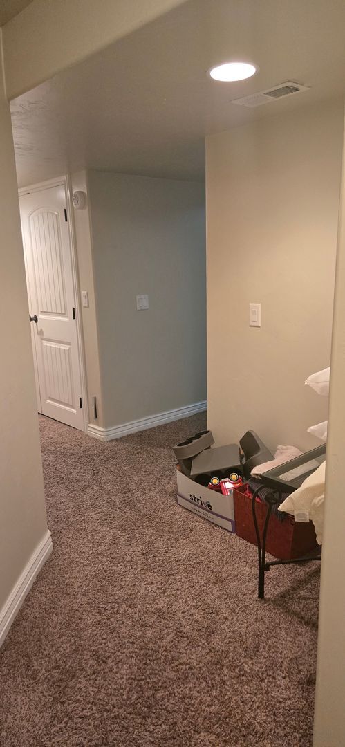 Building Photo - Pet Friendly Beautiful 3 Bed 3.5 Bath in R...