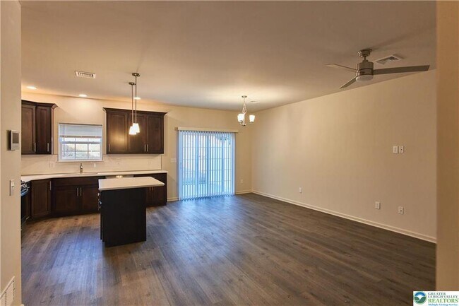 Building Photo - 6653 Stein Way