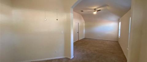 Building Photo - 1002 Mesquite Hollow Pl