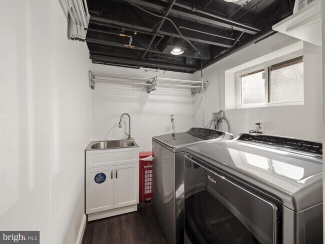 Building Photo - 2605 Arcola Ave