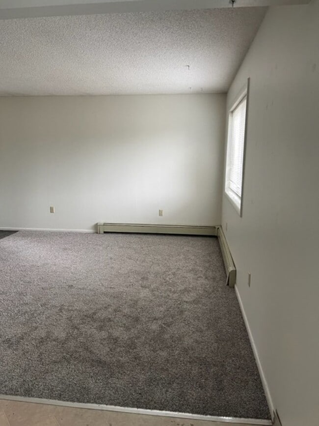Building Photo - 2 Bedroom Apartment for Rent in Bozeman!