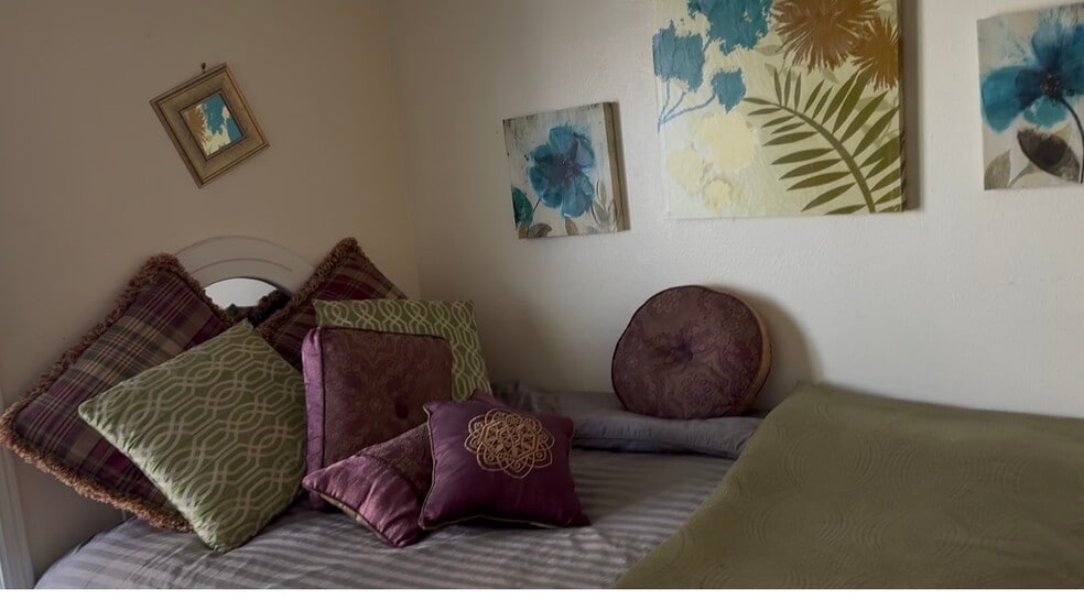 Building Photo - 68 Eagle Pt