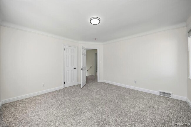 Building Photo - 16549 Washburn St