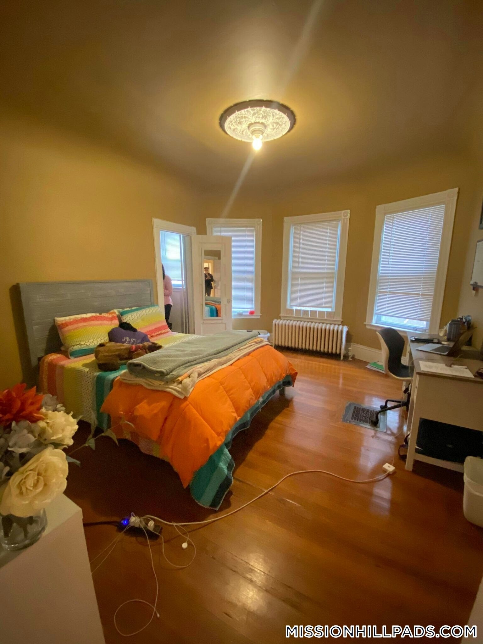 Building Photo - 10 Sachem St