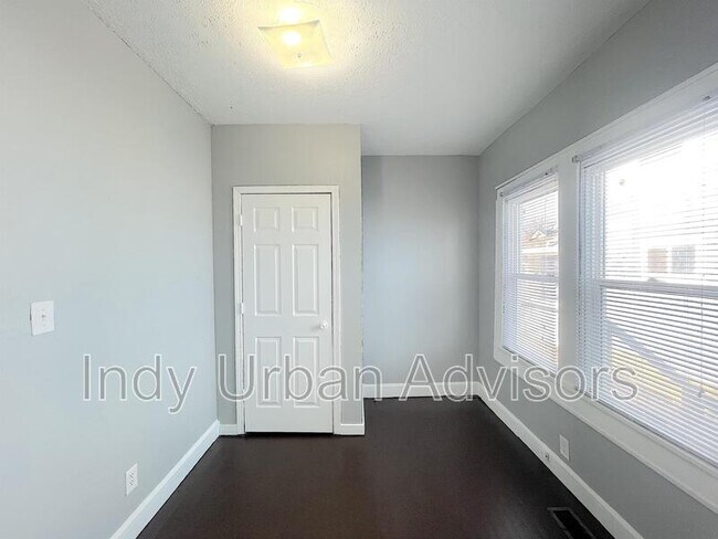 Building Photo - 1935 Adams St