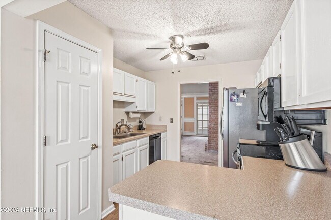 Building Photo - 1771 Woodenrail Ln