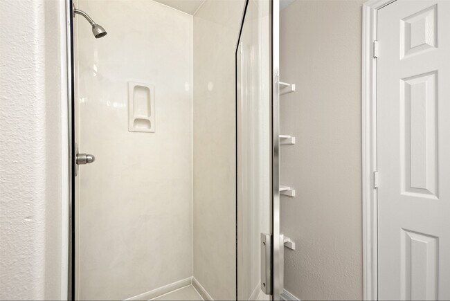 Building Photo - 3727 Clover Meadows St