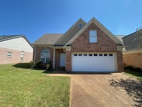 Building Photo - 385 Dogwood Springs Dr
